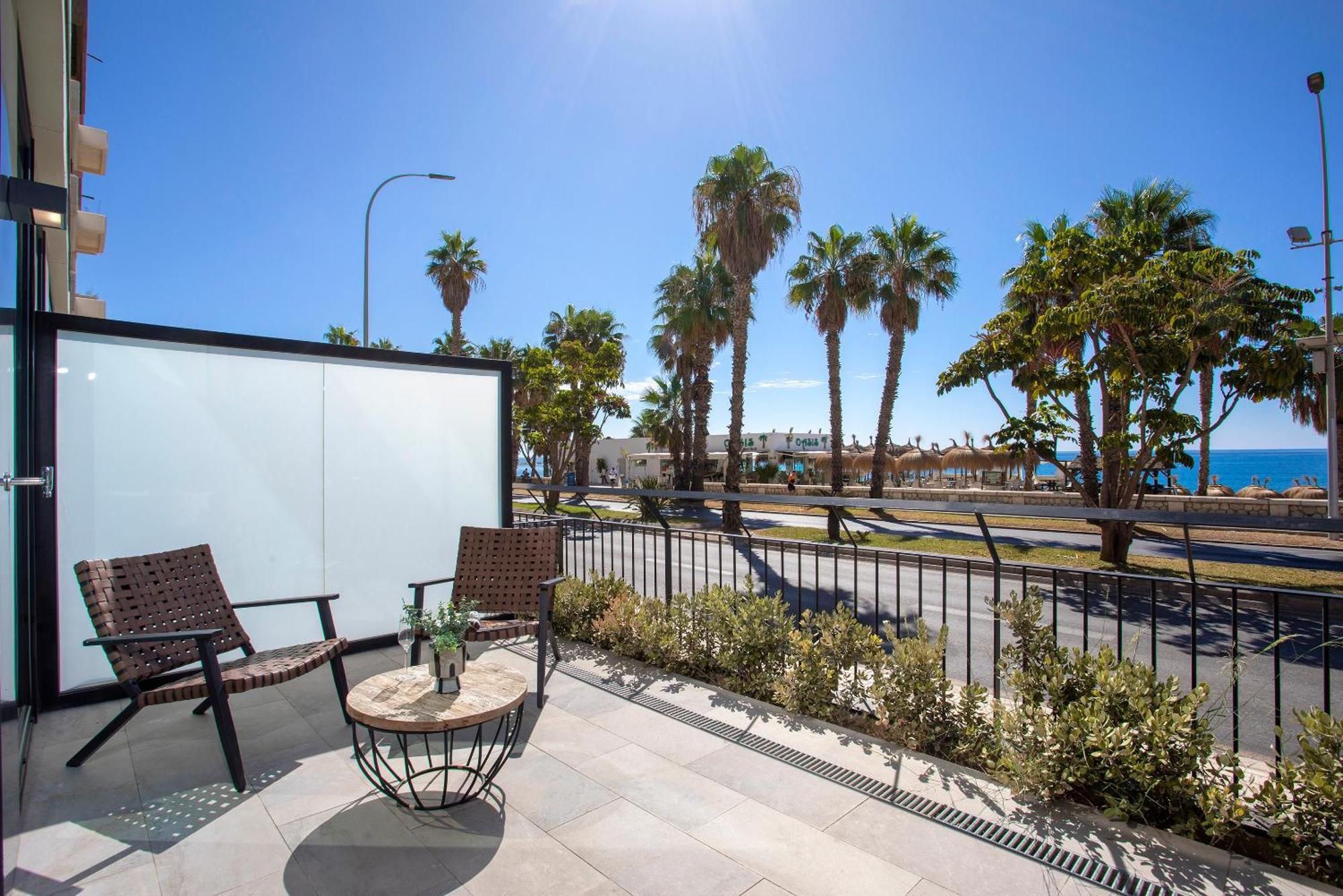 Malagueta Beach Front Luxury Apartment By Rent Me Málaga Eksteriør bilde